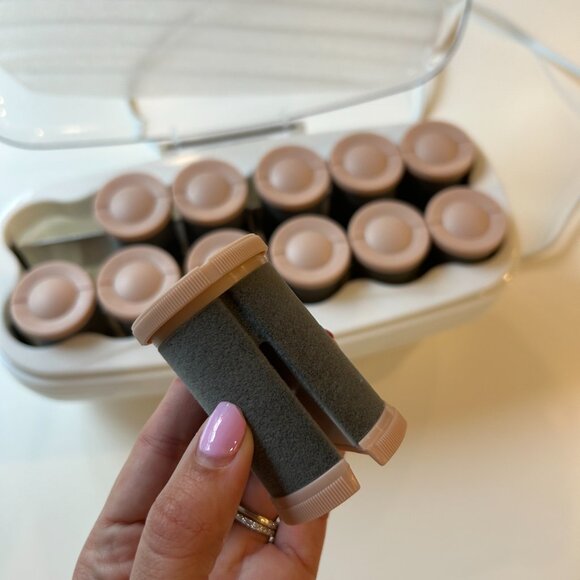 Conair Ceramic 1 1/2-inch Hot Rollers, Super Clips Included, Create Big Bouncy C - Picture 10 of 12